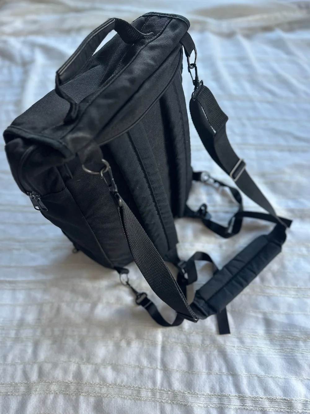 Vintage Eagle Creek 3-Way Convertible Backpack/Messenger Bag